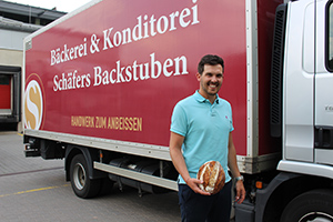 Maximilian Plum absolvierte bereits sein duales Studium bei Schäfers Backstuben. Inzwischen ist er Geschäftsführer des Unternehmens.